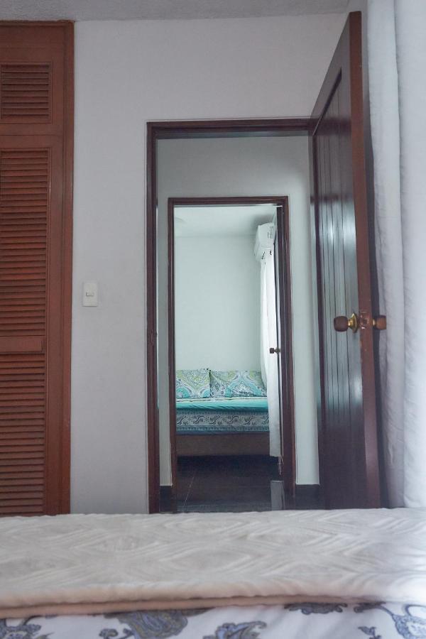 Cozy Apartment Excellent Location, Air Conditioning Cali Dış mekan fotoğraf